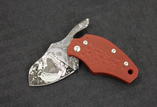 Turning Point Knives Skull Red