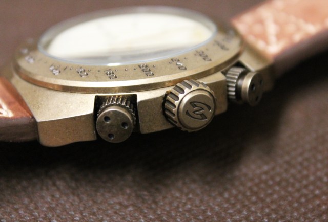 Szanto 4102 crown and buttons