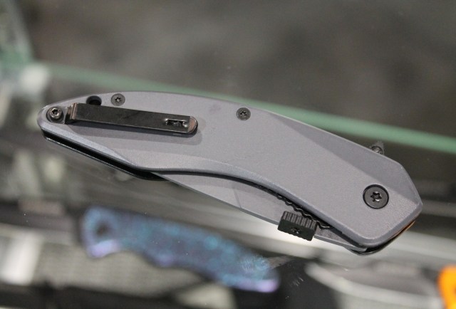 Schrade Landshark closed reverse