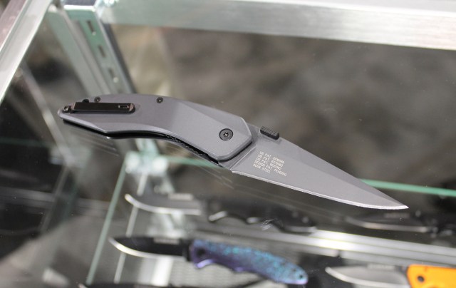 Schrade Landshark reverse