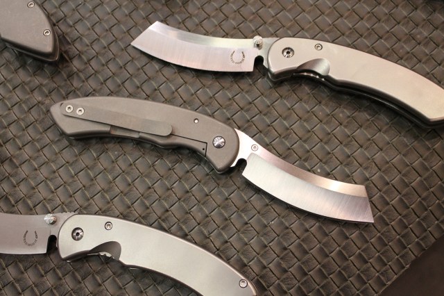 Red Horse razor reverse