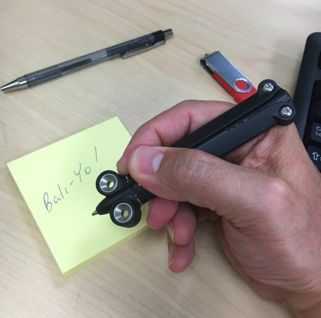 Spyderco BaliYo writing